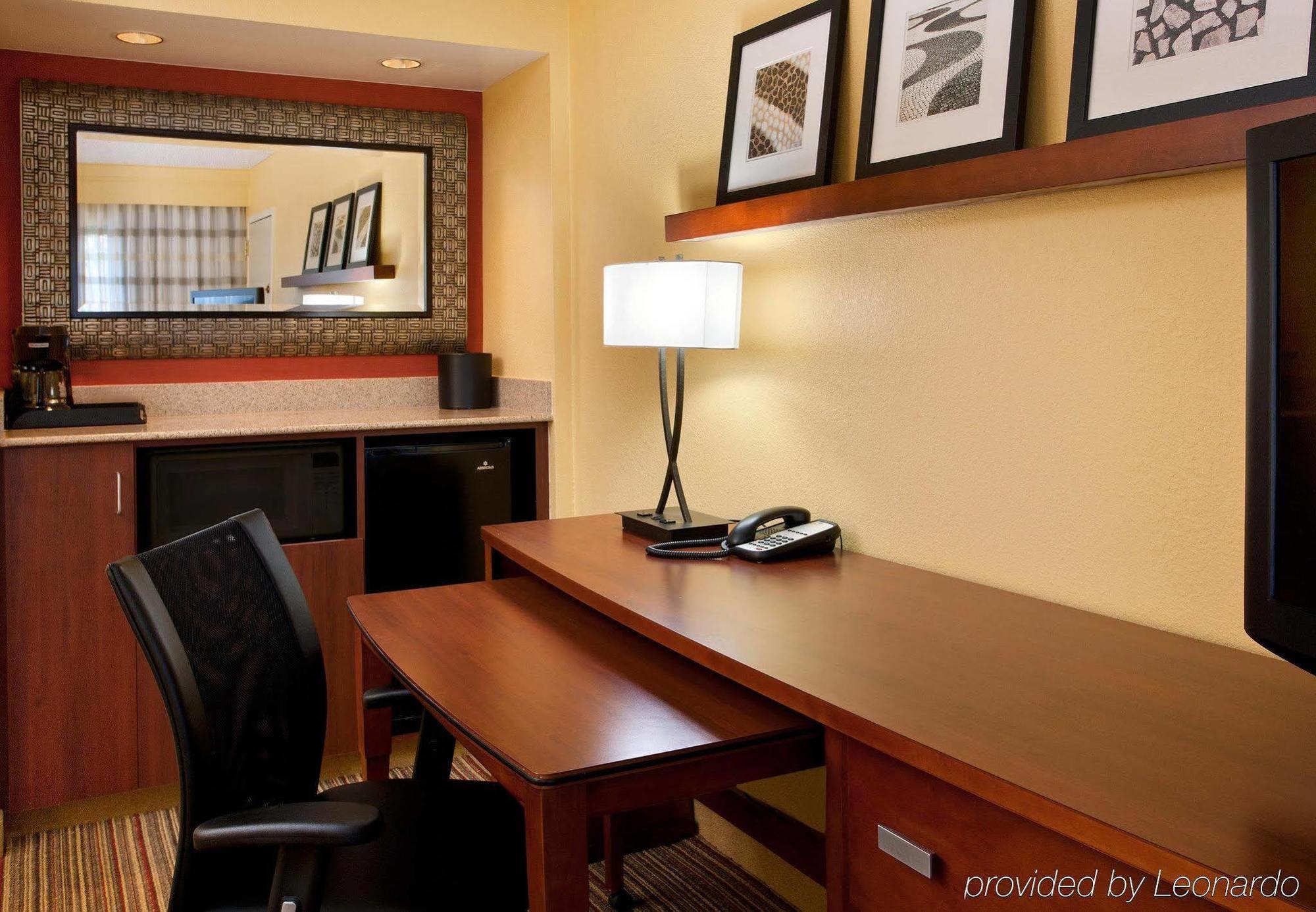 Courtyard By Marriott San Diego Sorrento Valley Room photo